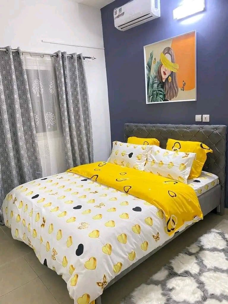 Studio Meublé Moderne + WiFi Fibre + Bureau - Yaoundé 3