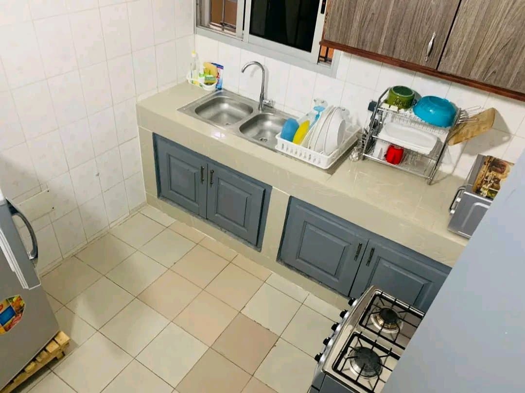 Studio Meublé Moderne + WiFi Fibre + Bureau - Yaoundé 4