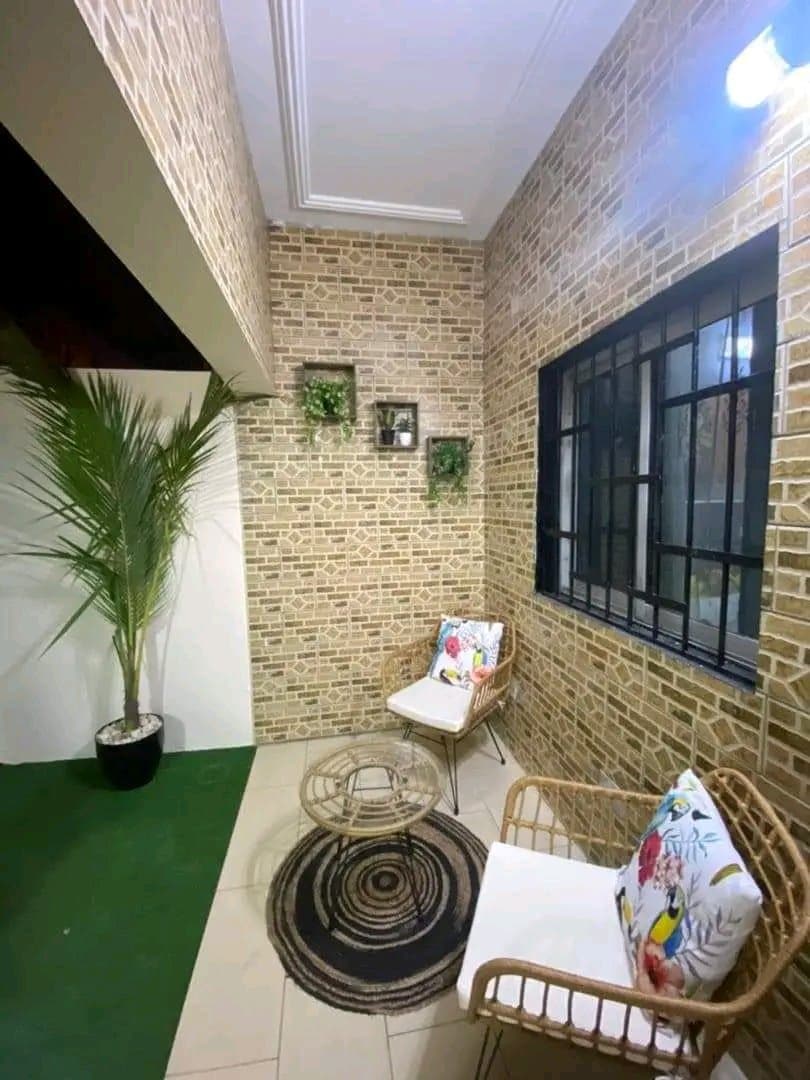 Studio Propre Climatisé + WiFi - Prix Doux Yaoundé 3
