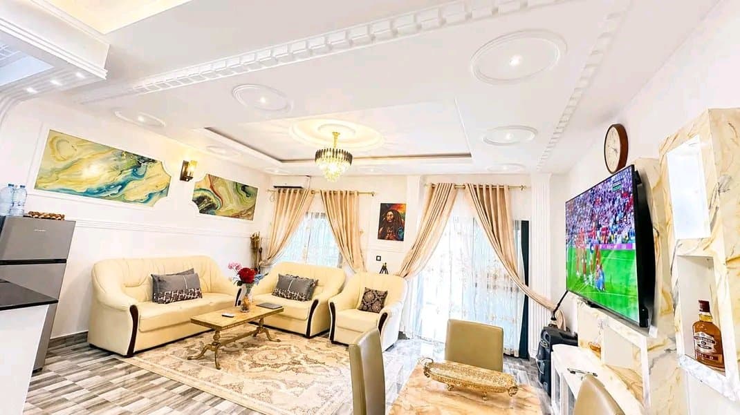 Villa Meublée 3 Chambres + Cour + Parking - Prix Doux kribi