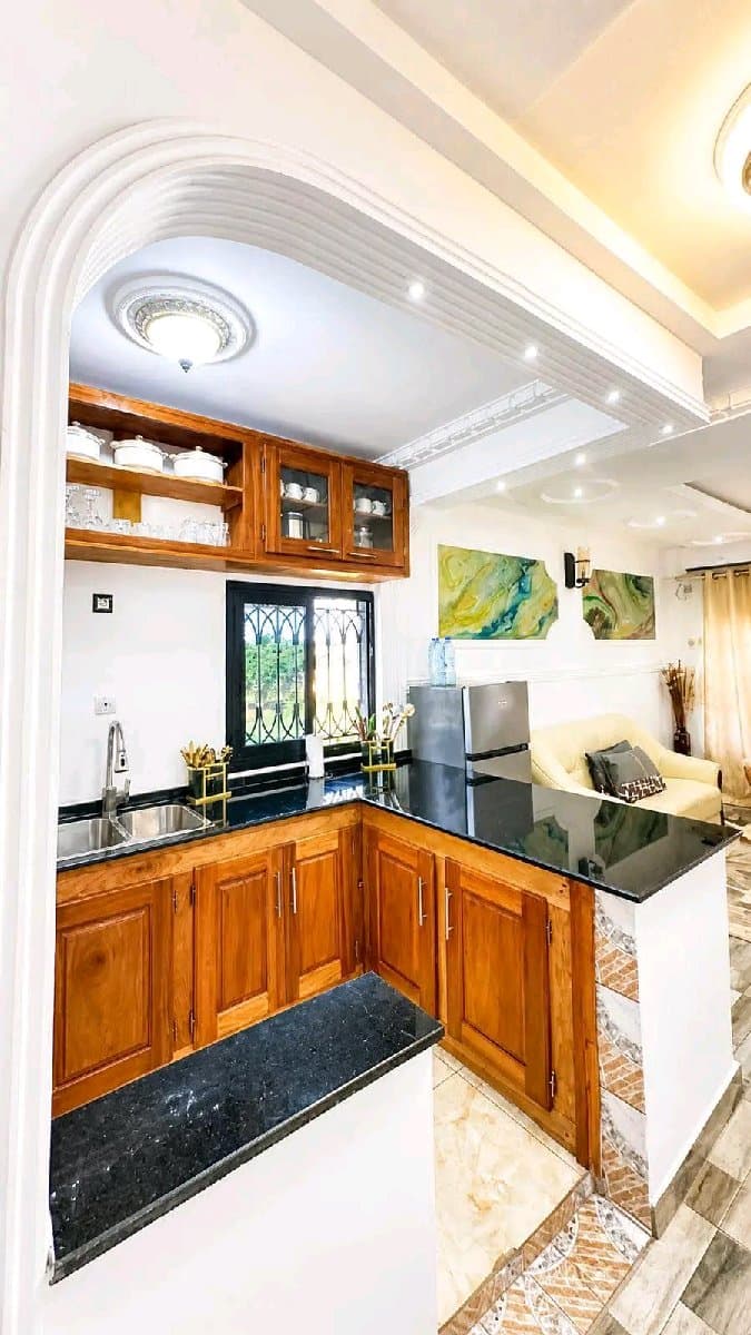 Villa Meublée 3 Chambres + Cour + Parking - Prix Doux kribi 8