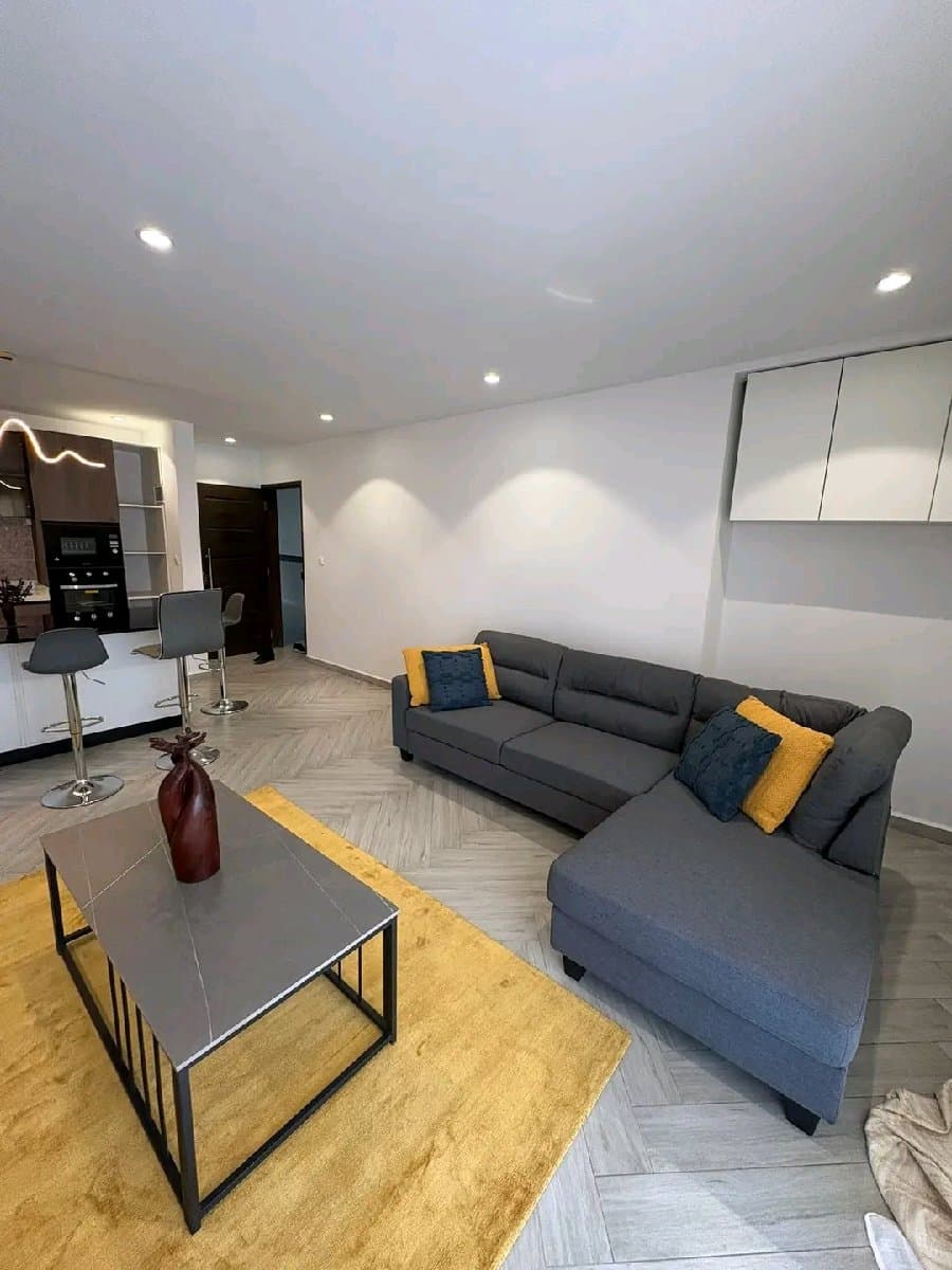 Appart 2 Chambres Meublé + Cuisine + Parking - Prix Doux Yaoundé 3