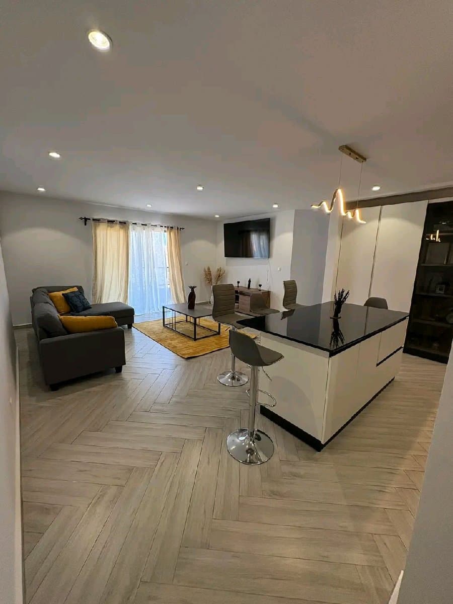 Appart 2 Chambres Meublé + Cuisine + Parking - Prix Doux Yaoundé 5