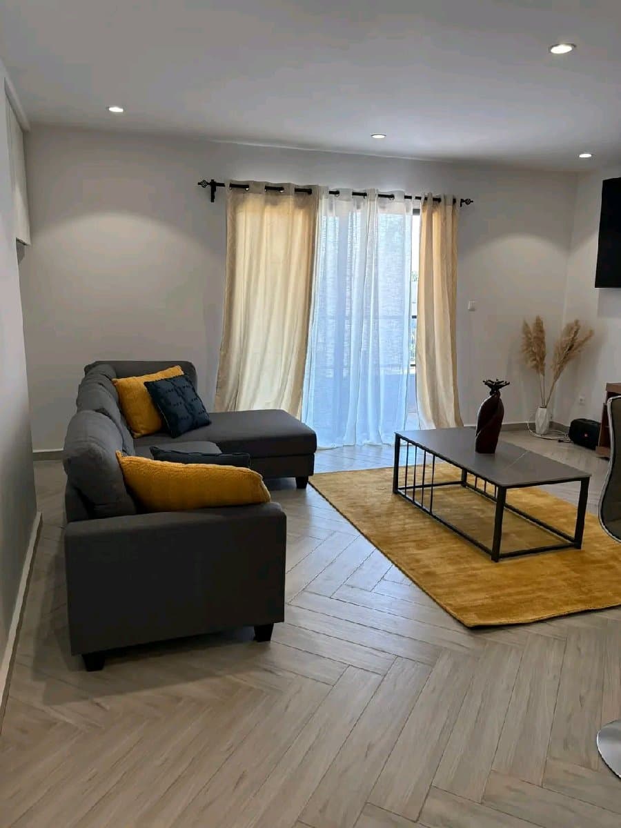 Appart 2 Chambres Meublé + Cuisine + Parking - Prix Doux Yaoundé 6