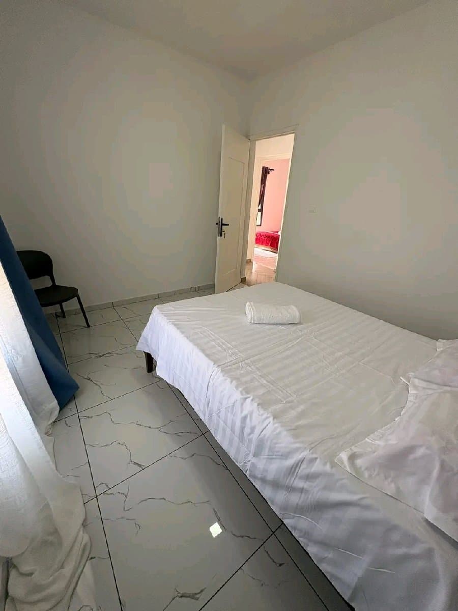 Appart 2 Chambres Meublé + Cuisine + Parking - Prix Doux Yaoundé 8